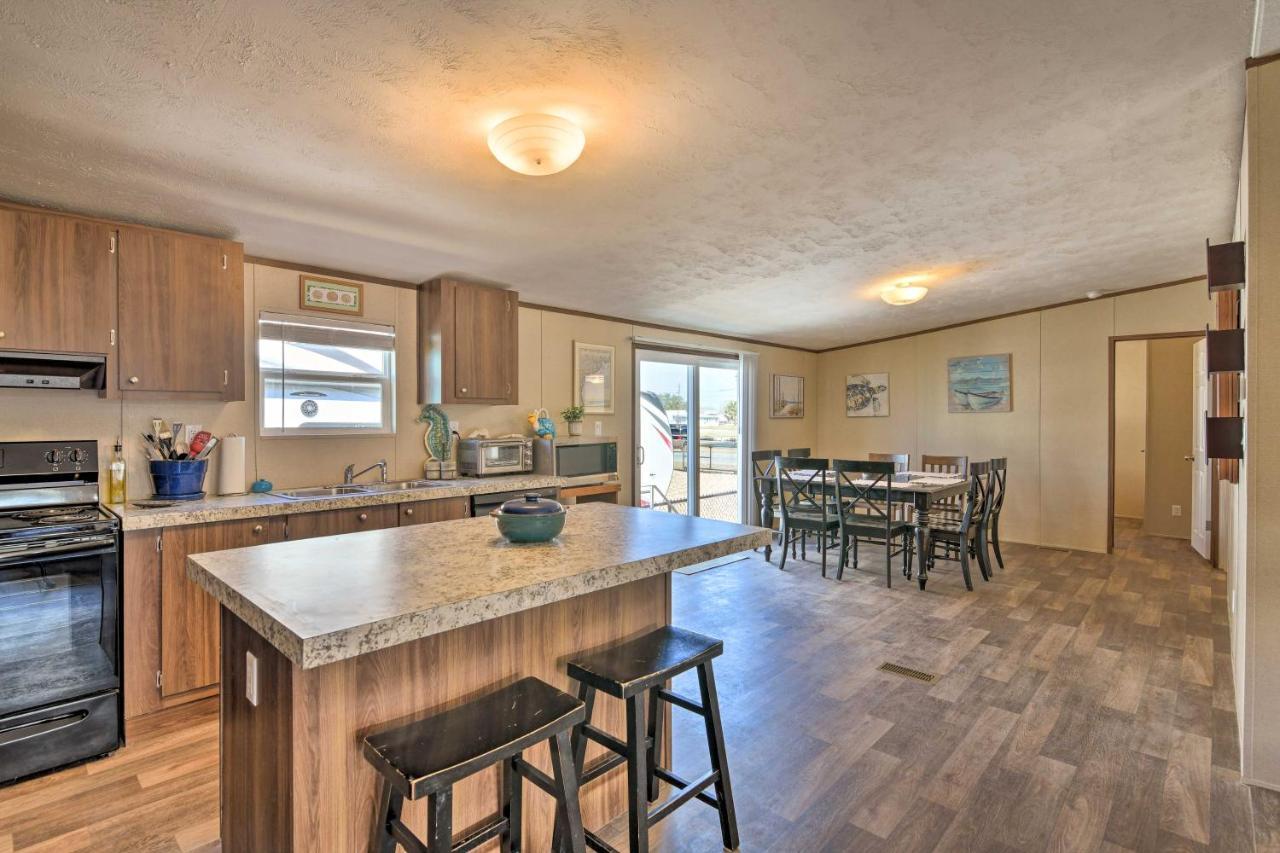 Quaint Port Oconnor Home - 3 Mi To Beach! Port O'Connor Exteriör bild