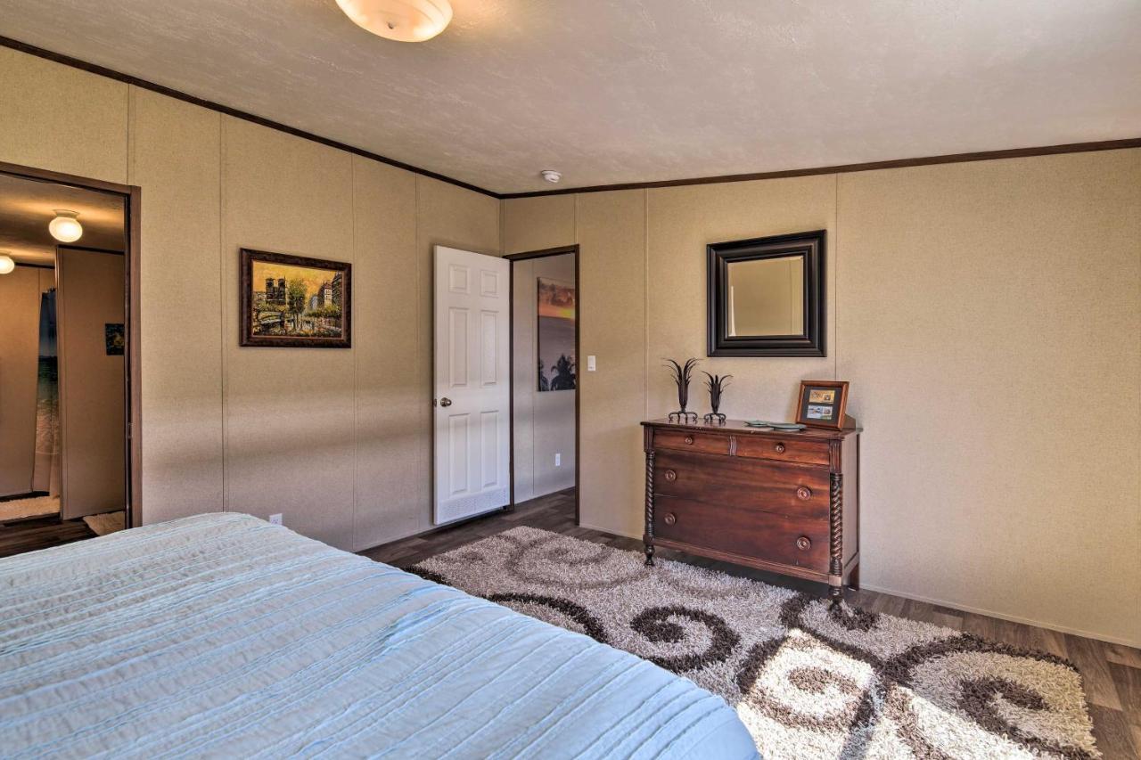 Quaint Port Oconnor Home - 3 Mi To Beach! Port O'Connor Exteriör bild